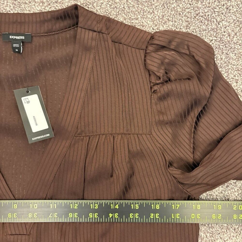 Express Women's Satin Top Size XS Brown Striped V-Neck Cuff Sleeve NWT $58 - Picture 10 of 15